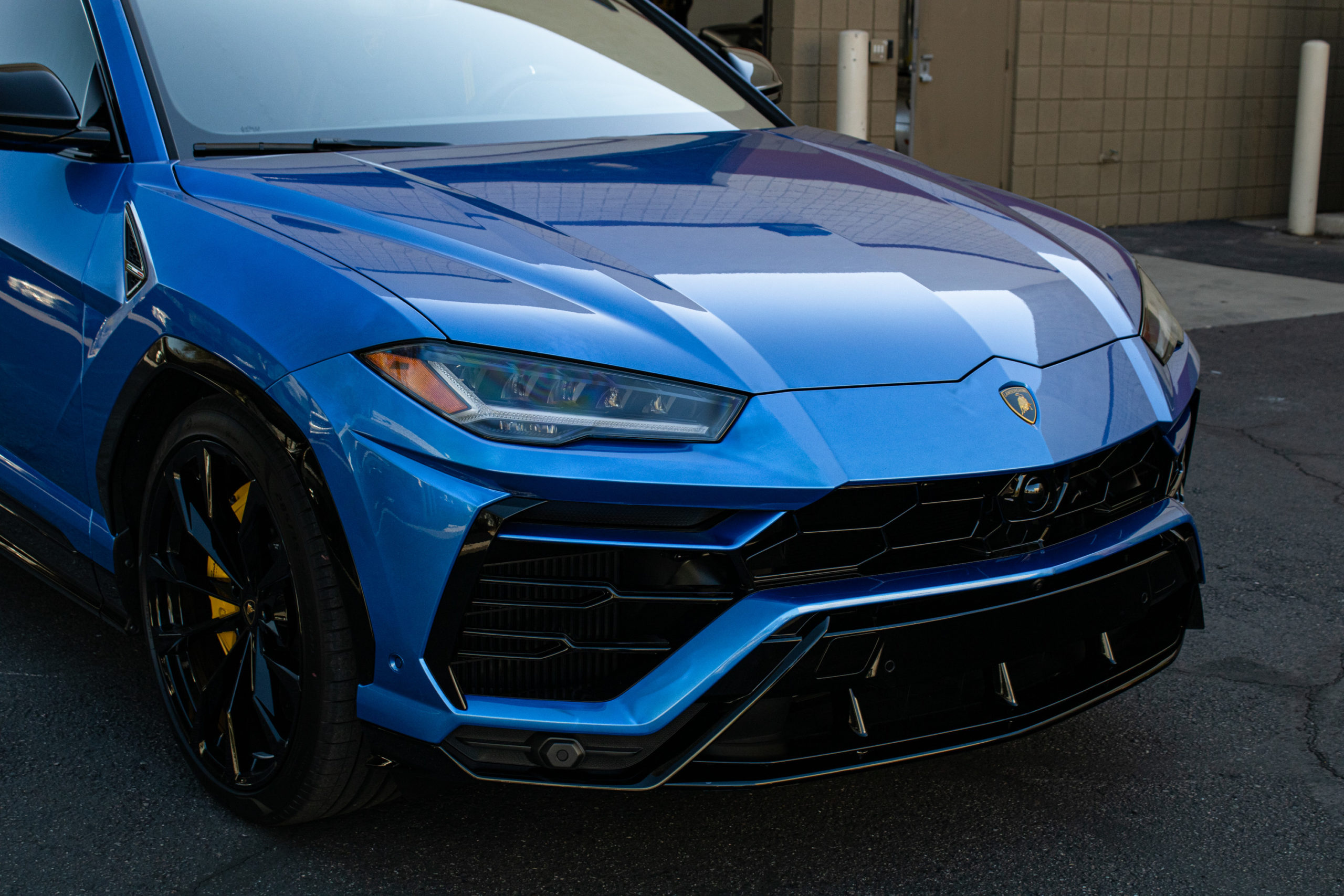 lamborghini-urus-1-scaled