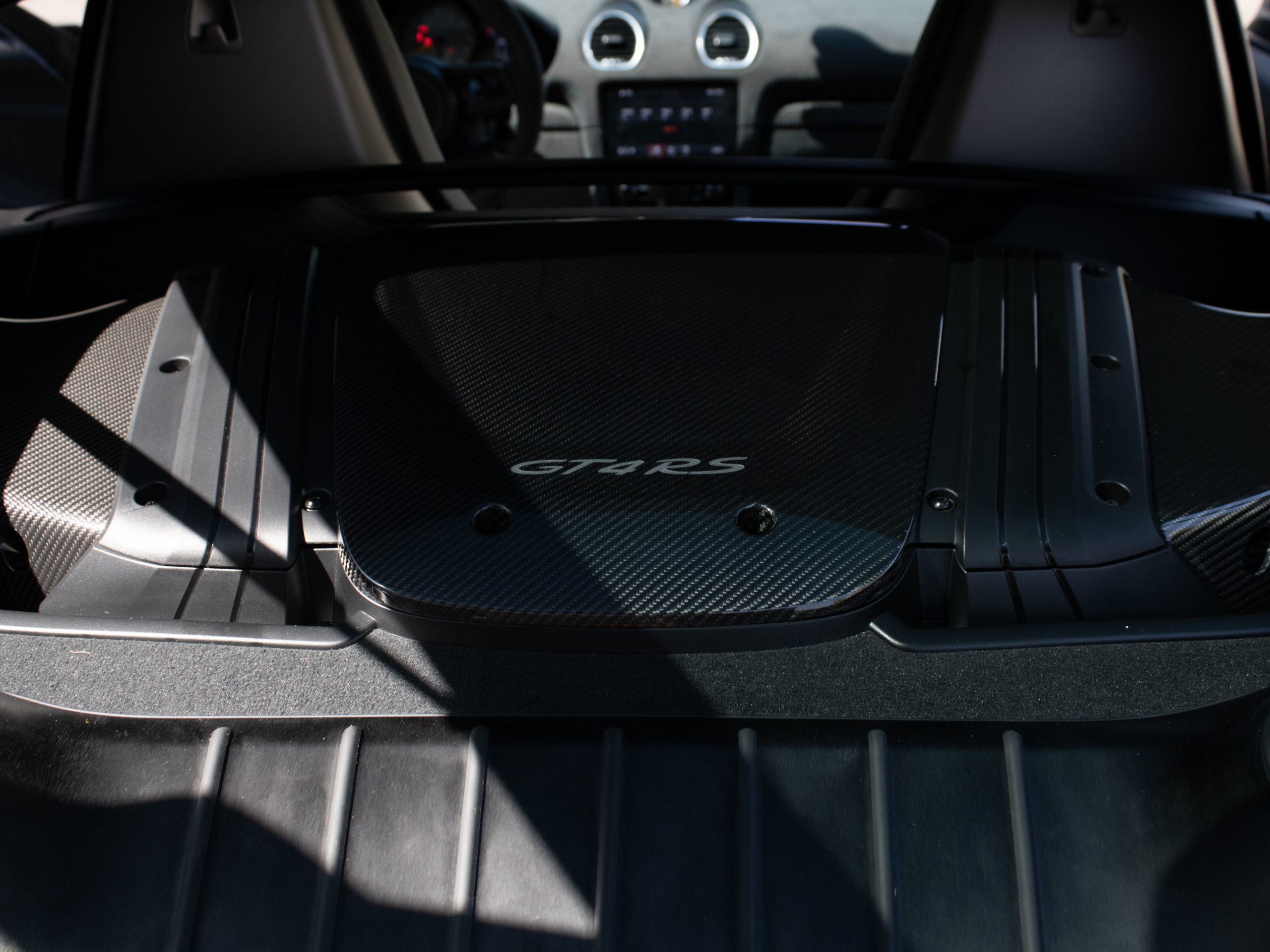 porsche-718GT4RS-16-scaled