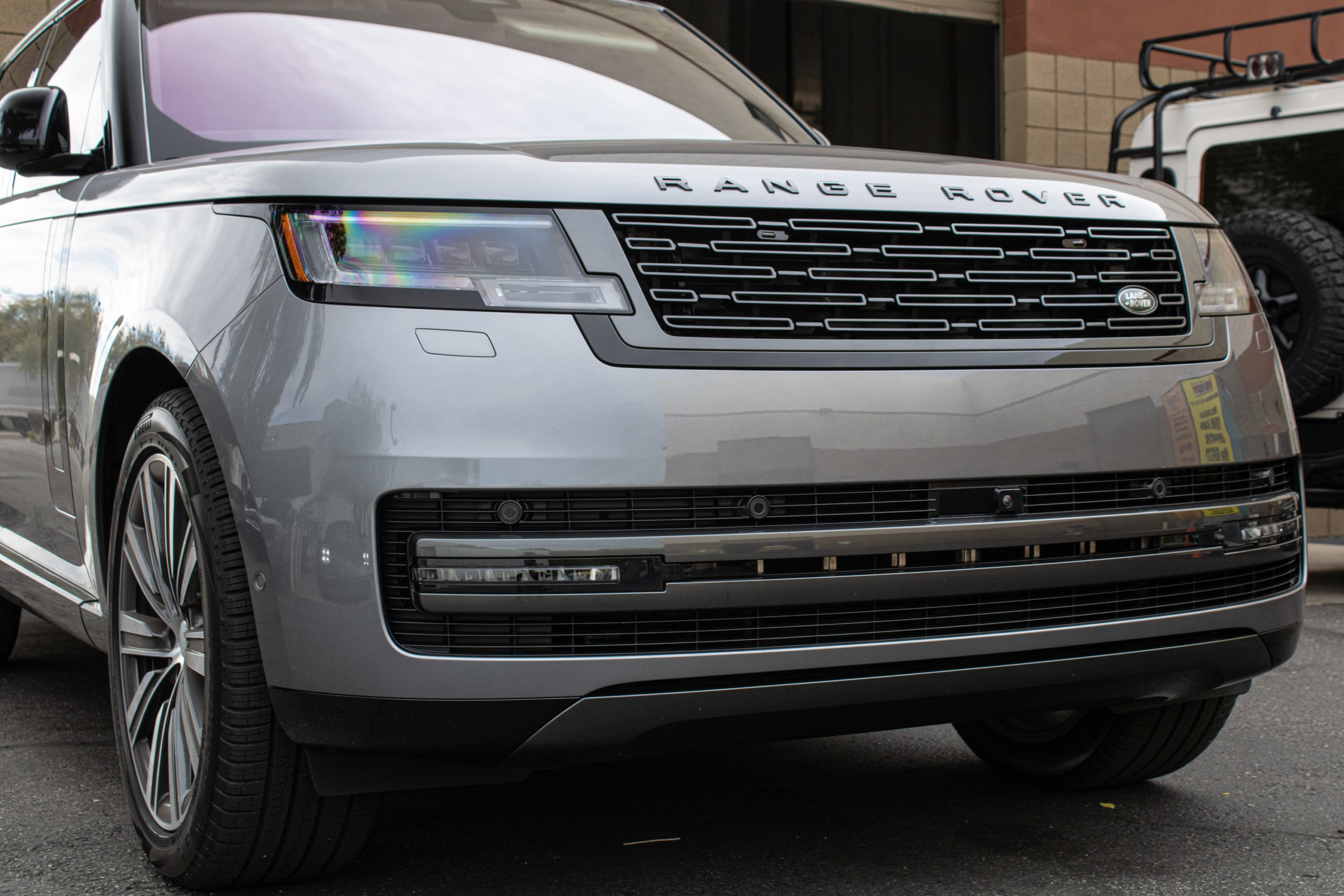 range-rover-2023-1-scaled