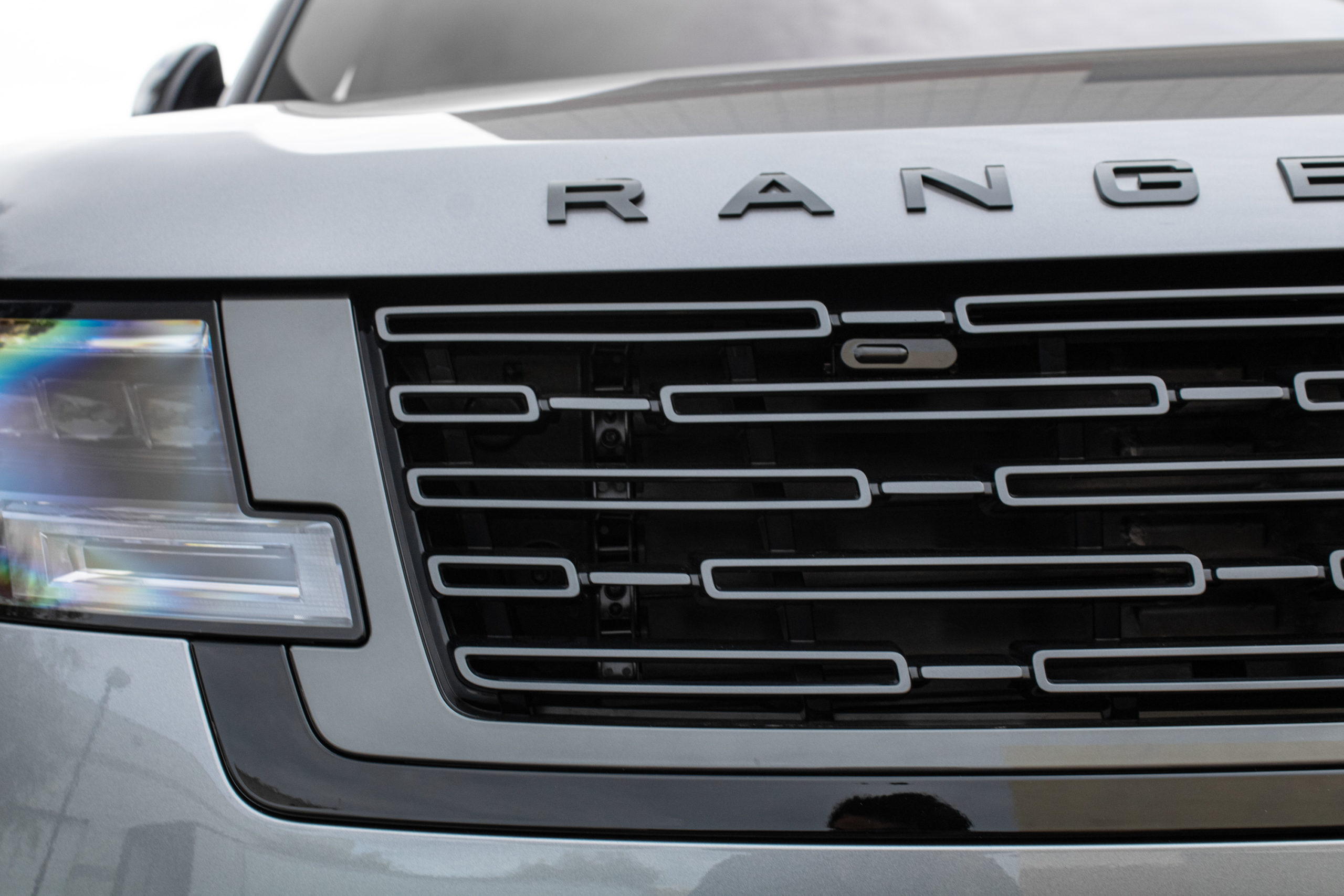 range-rover-2023-2-scaled