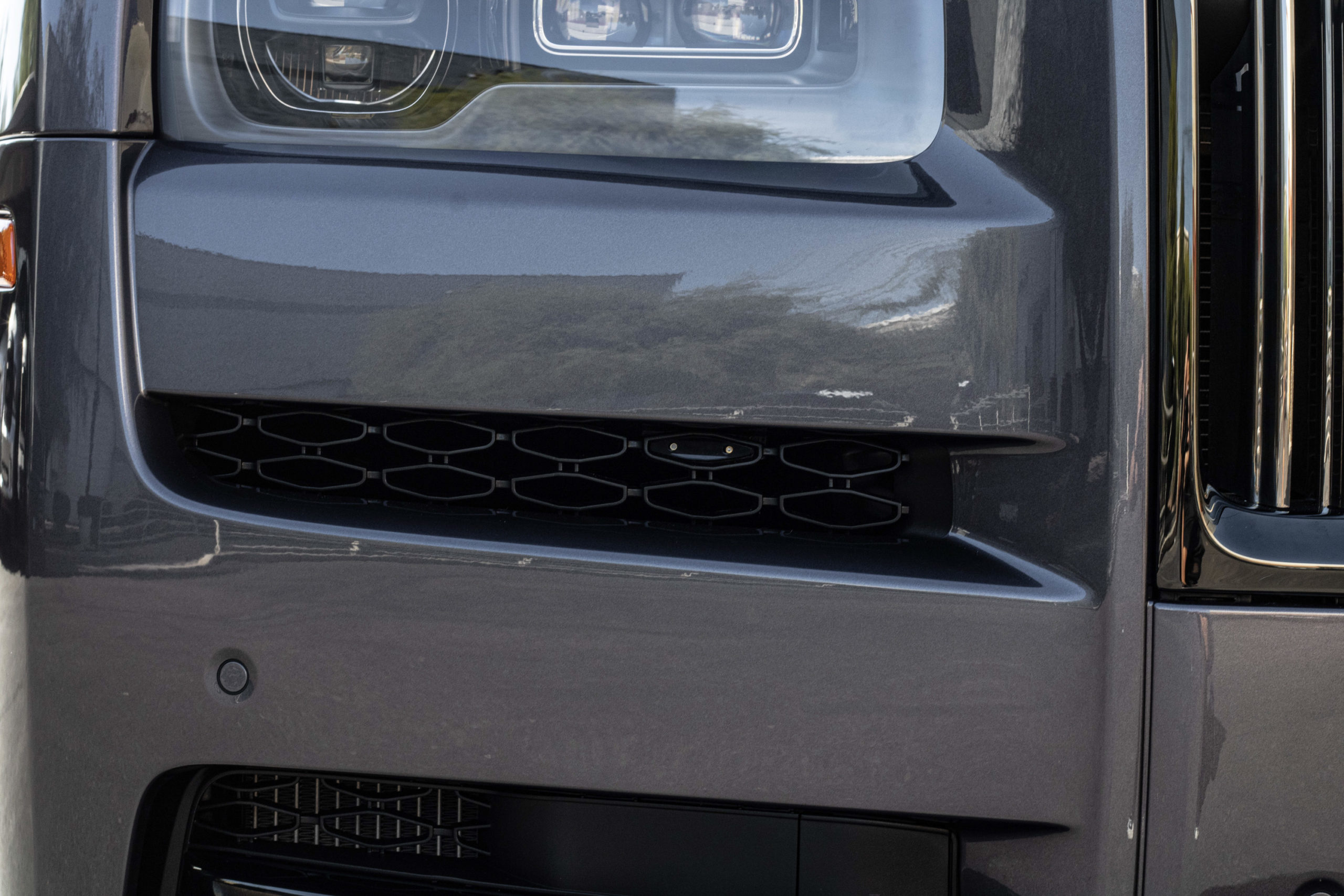 rollsRoyce-cullinan-2023-4-scaled