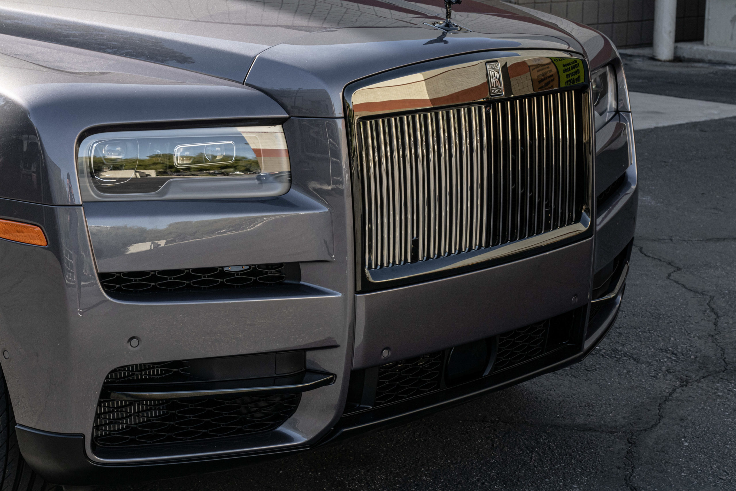 rollsRoyce-cullinan-2023-6-scaled