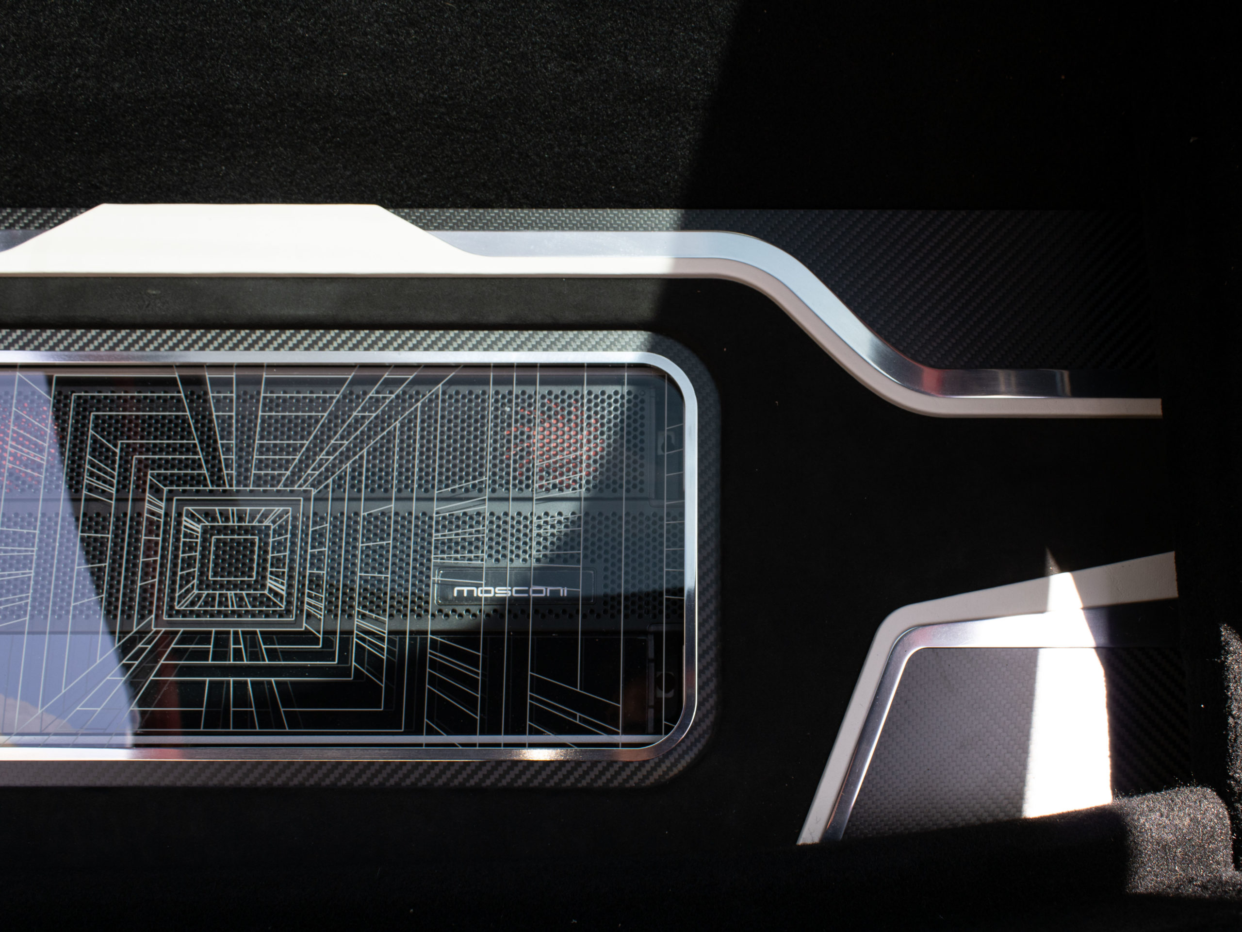 tesla-modelSPlaid-2023-13-scaled
