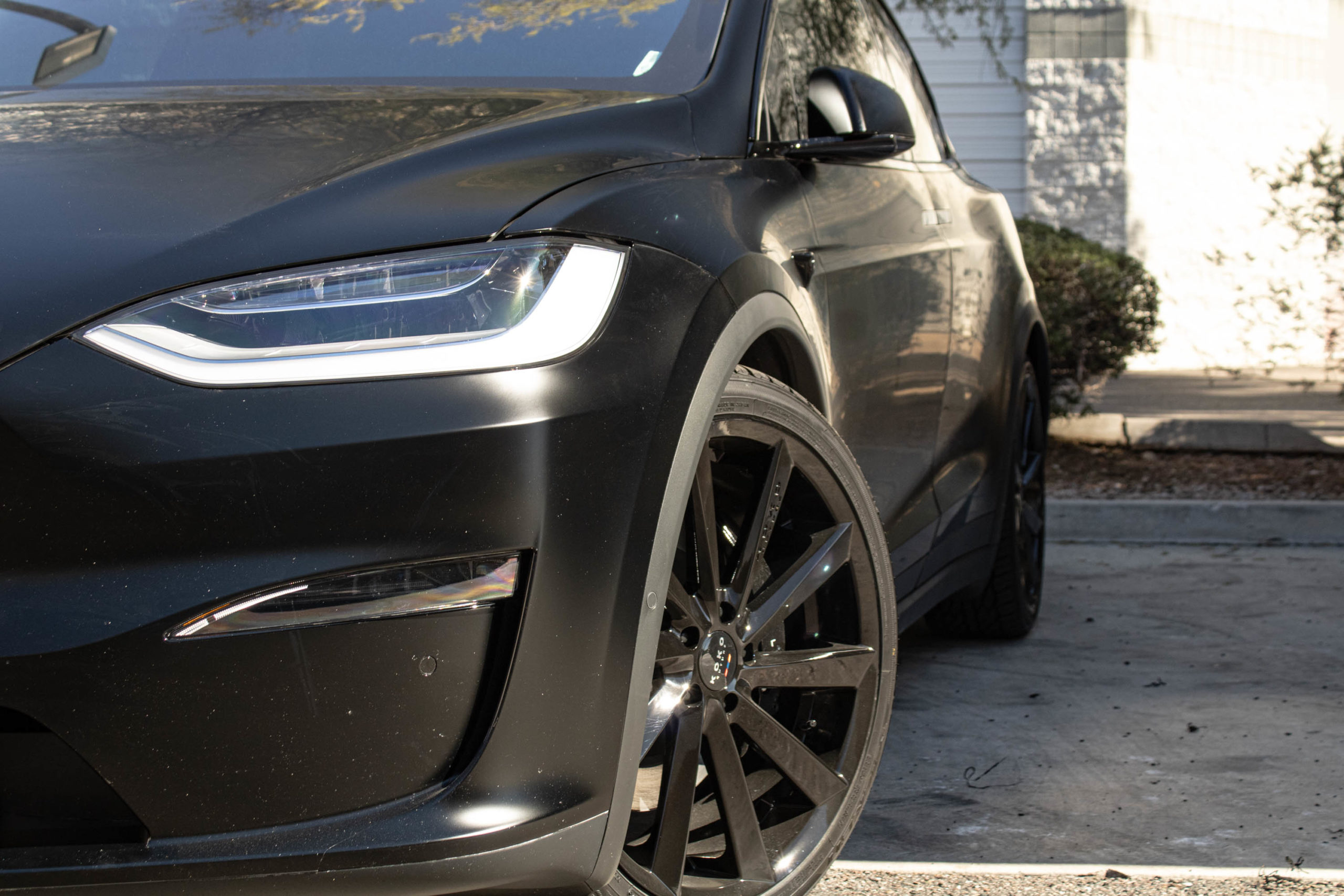 teslaModelX-3-1-scaled