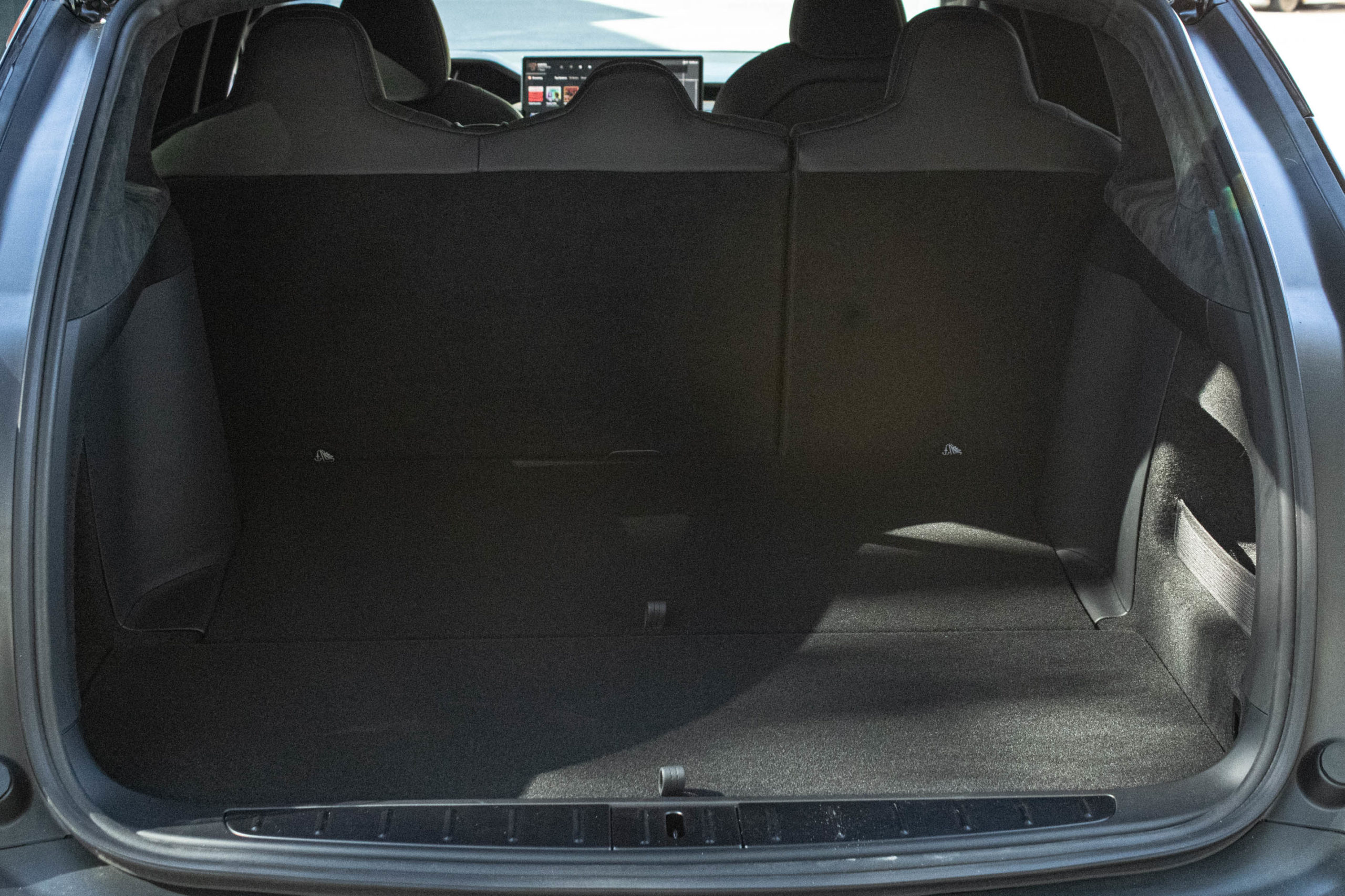 teslaModelX-9-1-scaled